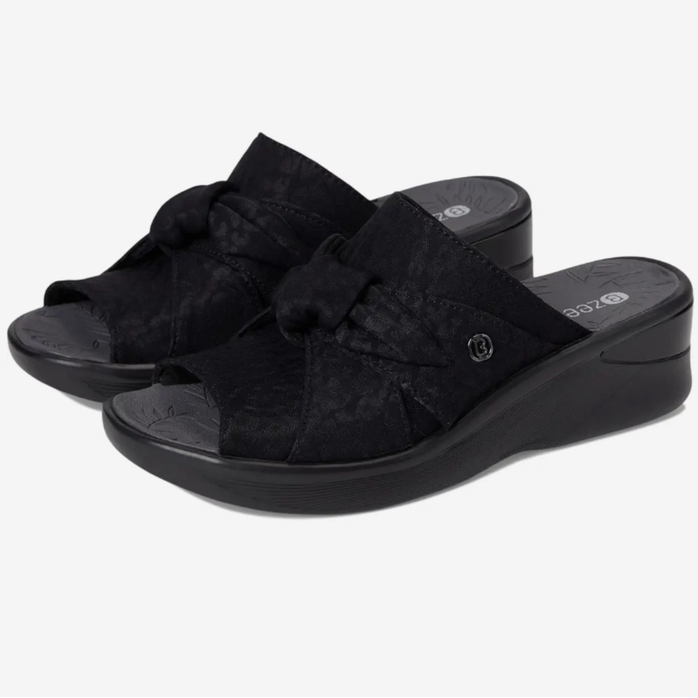 Bzees Black Women's Slide Sandals